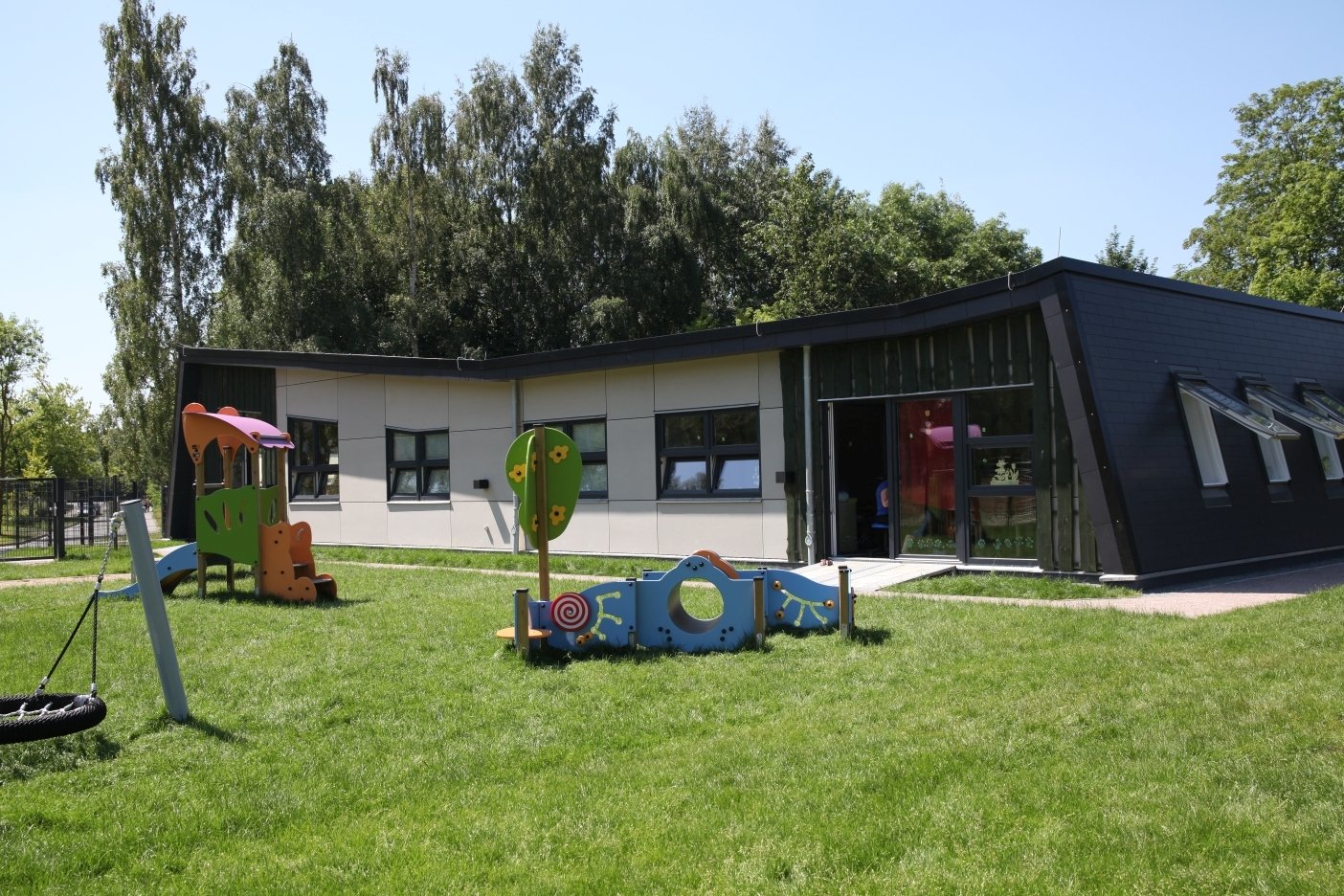 ILL Kita Sundwelle Gebäude und Hof