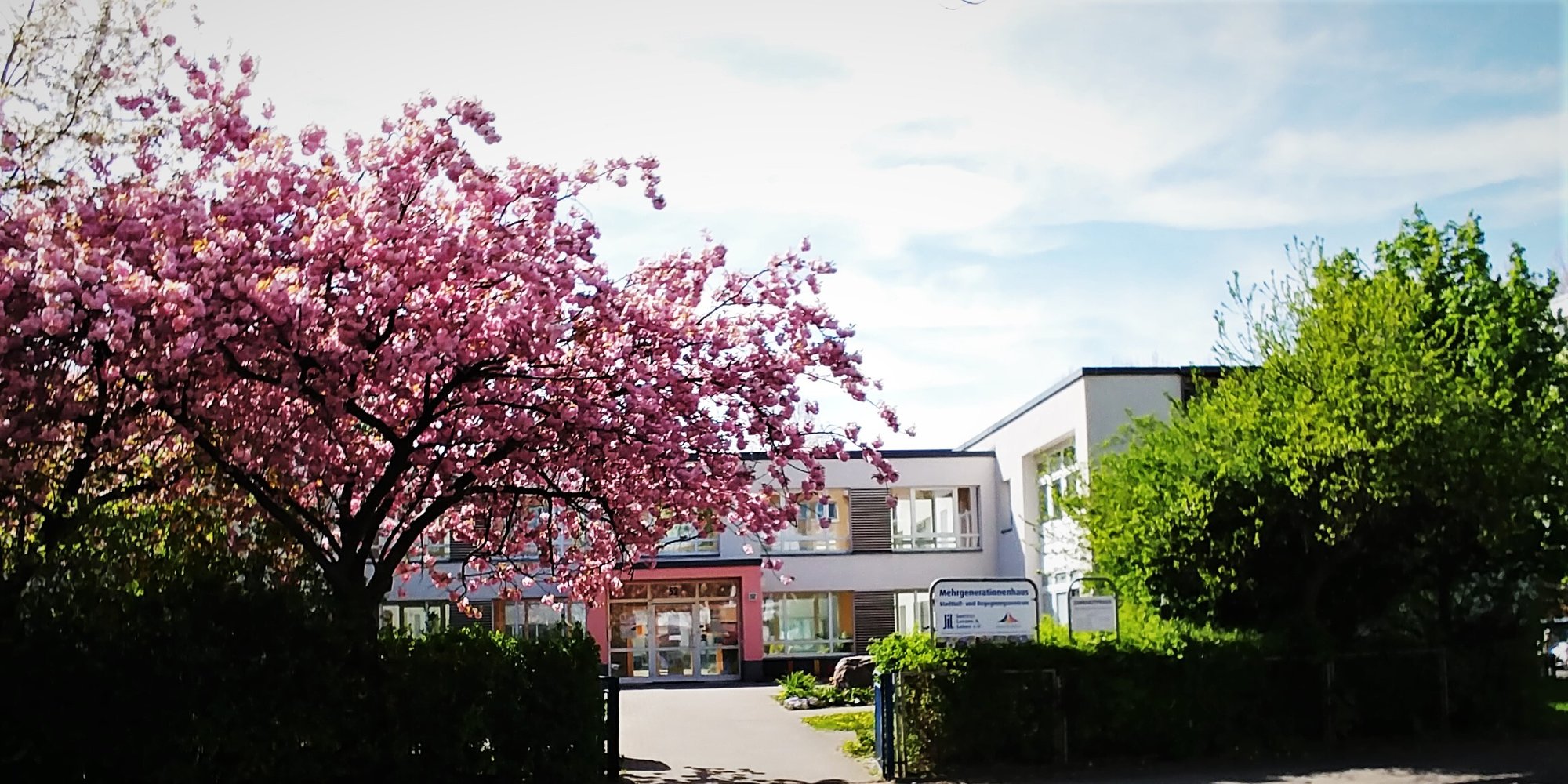 ILL Stadtteil- und Begegnungszentrum Evershagen Gebäude Außenansicht
